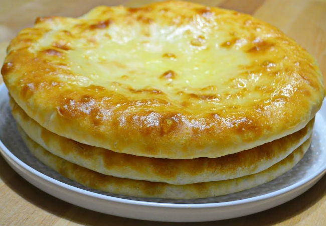 Сделали сразу 3 осетинских пирога: нужна только картошка и сыр