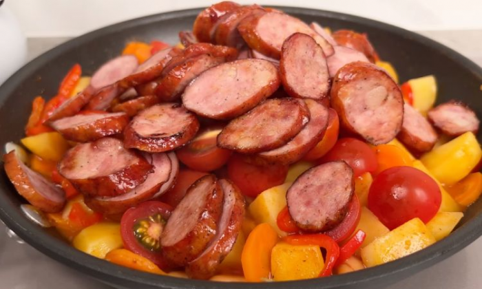 Делаем мясное рагу за 10 минут. Подходит даже для будней и экономит время