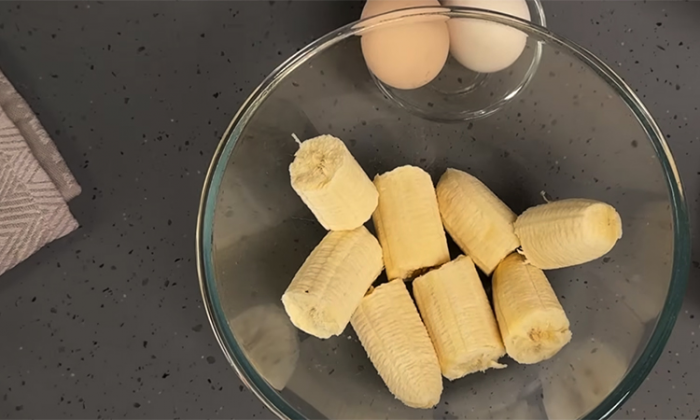 Отправили перезревшие бананы на оладьи: без грамма сахара, а все равно сладкие