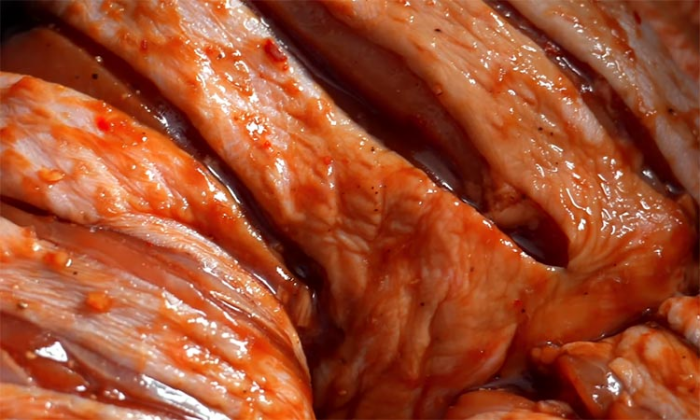 Запекаем куриные окорочка в барбекю-стиле: лучше маринада для птицы просто не найти