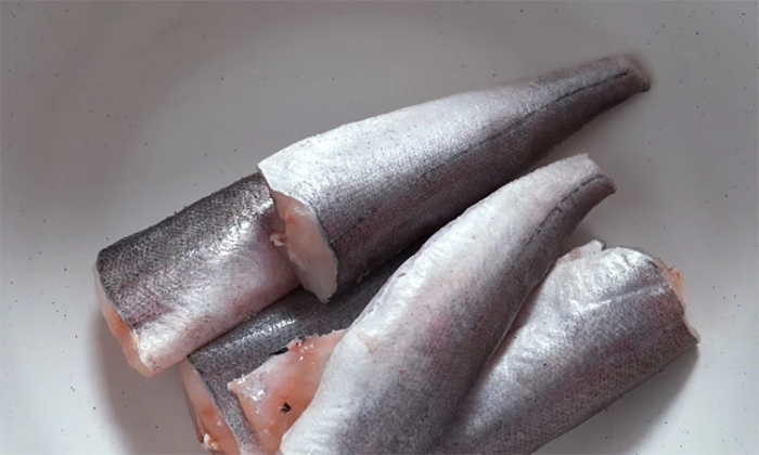 Не жарьте больше недорогую рыбу: в камчатском маринаде будет в 100 раз вкуснее