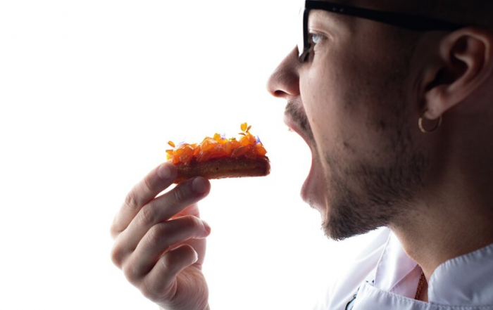 Шеф-повар ресторана сенсорной кухни LETH Денис Назаров ответил на вопросы Metro