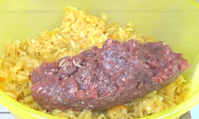 Сделали целую гору пельменей из 350 граммов фарша. Показываем секретный ингредиент рецепта