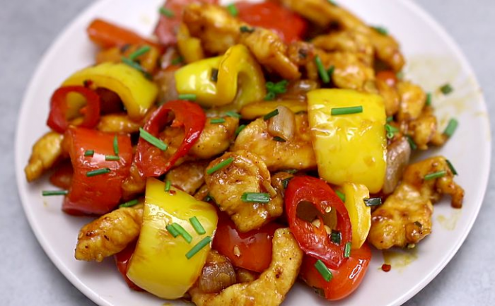 Рагу из куриной грудки с болгарским перцем. Идеально для летнего ужина