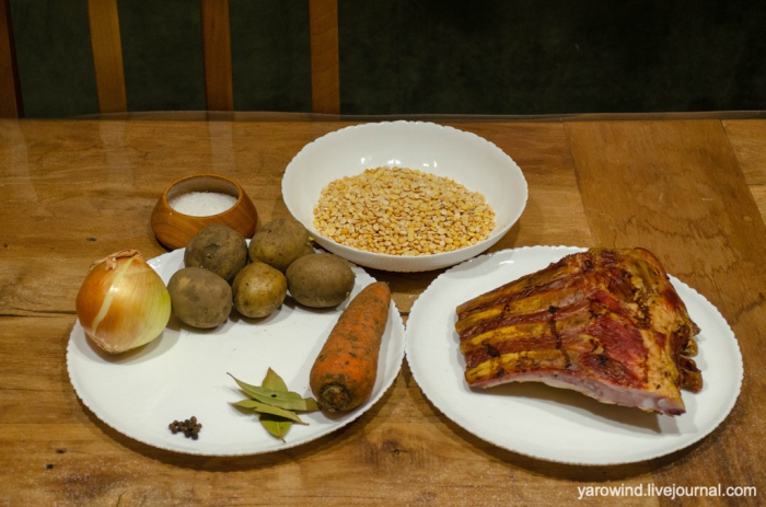 Гороховый суп с копченостями