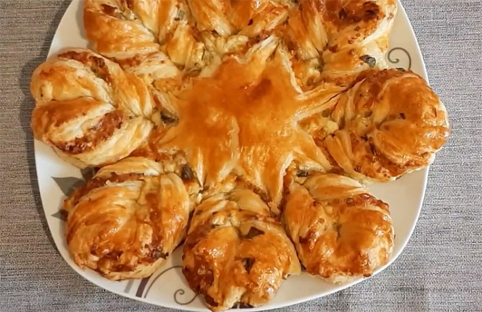 Сырный пирог за 10 минут подготовки. Сворачиваем из листа теста