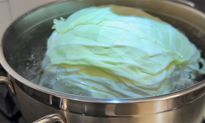 Рецепт голубцов по-армянски, вкуснее обычных. Фарша больше, капуста совсем тонкая