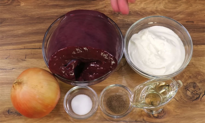 Жарим печенку отбивными. Даже те, кто печень не любят, просят двойную порцию