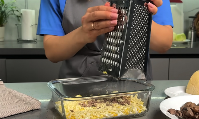 Цыганский салат с куриной печенью: разлетится быстрее Оливье на праздничном столе