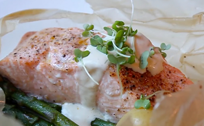 Рыба в духовке в бумаге. Способа приготовить нежнее не найти