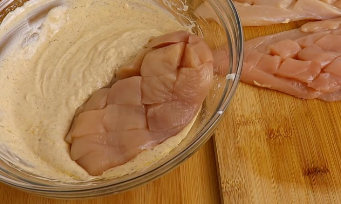 Рецепт сочной куриной грудки. Запекаем под йогуртом