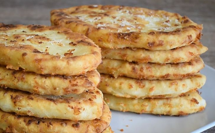 Пирожки с картошкой готовим по рецепту с рынка. За 10 минут уже на столе