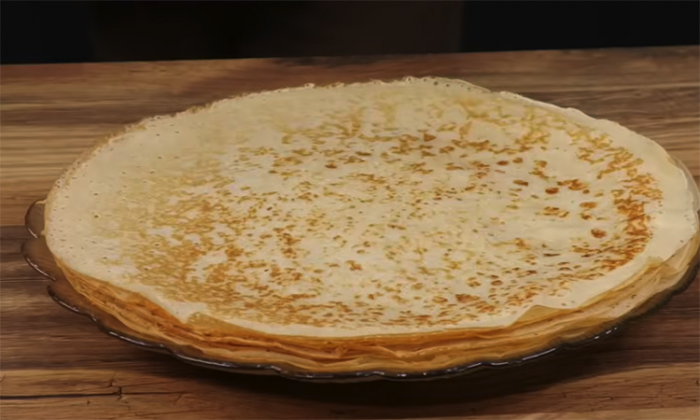 Раз приготовите и месяц отдыхайте. Запас на заморозку: блинчики с фаршем на ужин, с творогом на завтрак