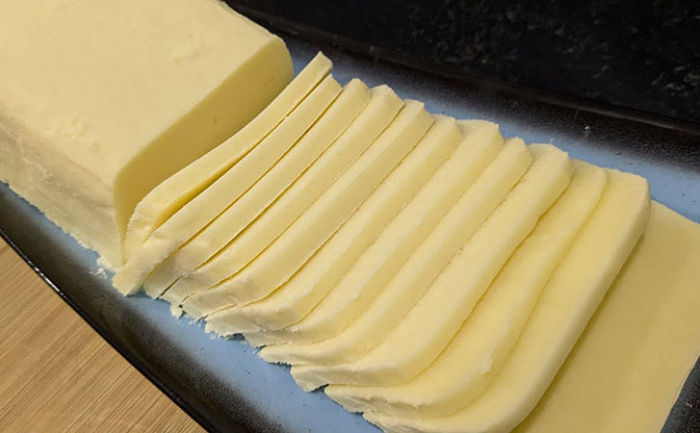 Настоящий твердый сыр дома за 20 минут: на завтрак и на закуску