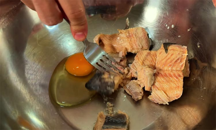 Гора котлет из банки консервов: на вкус будут, словно делали из дорогой рыбы